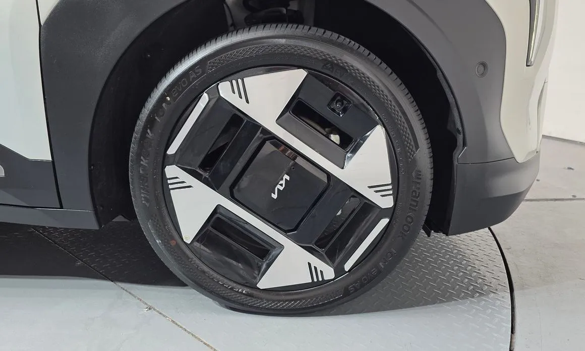 Kia EV3 — фото 4
