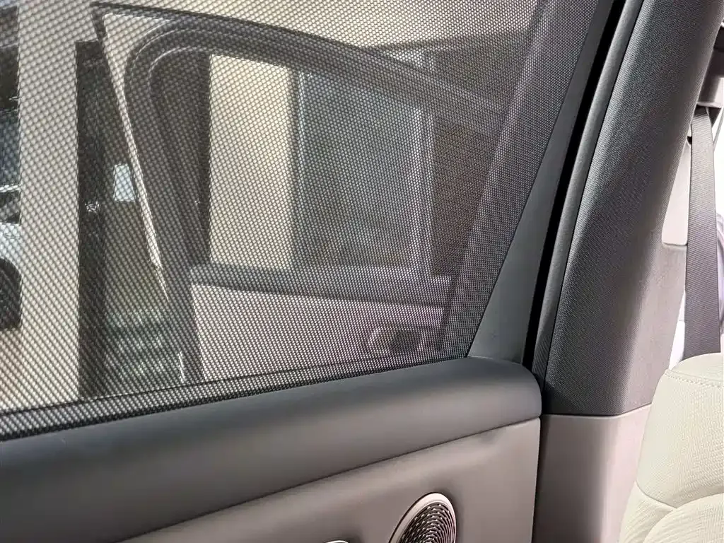 Li Auto i6 — фото 10