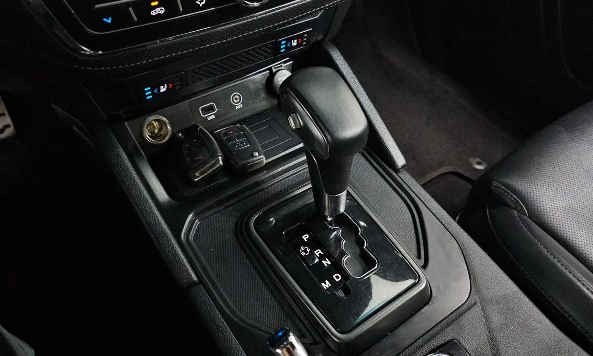 KG Mobility (Ssangyong) Rexton — фото 7