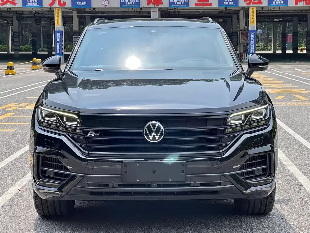 Volkswagen Touareg — фото 3