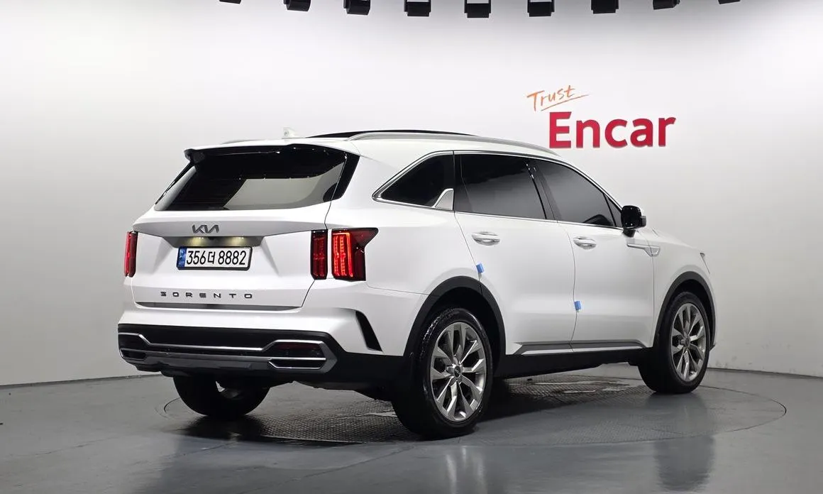 Kia Sorento — фото 7