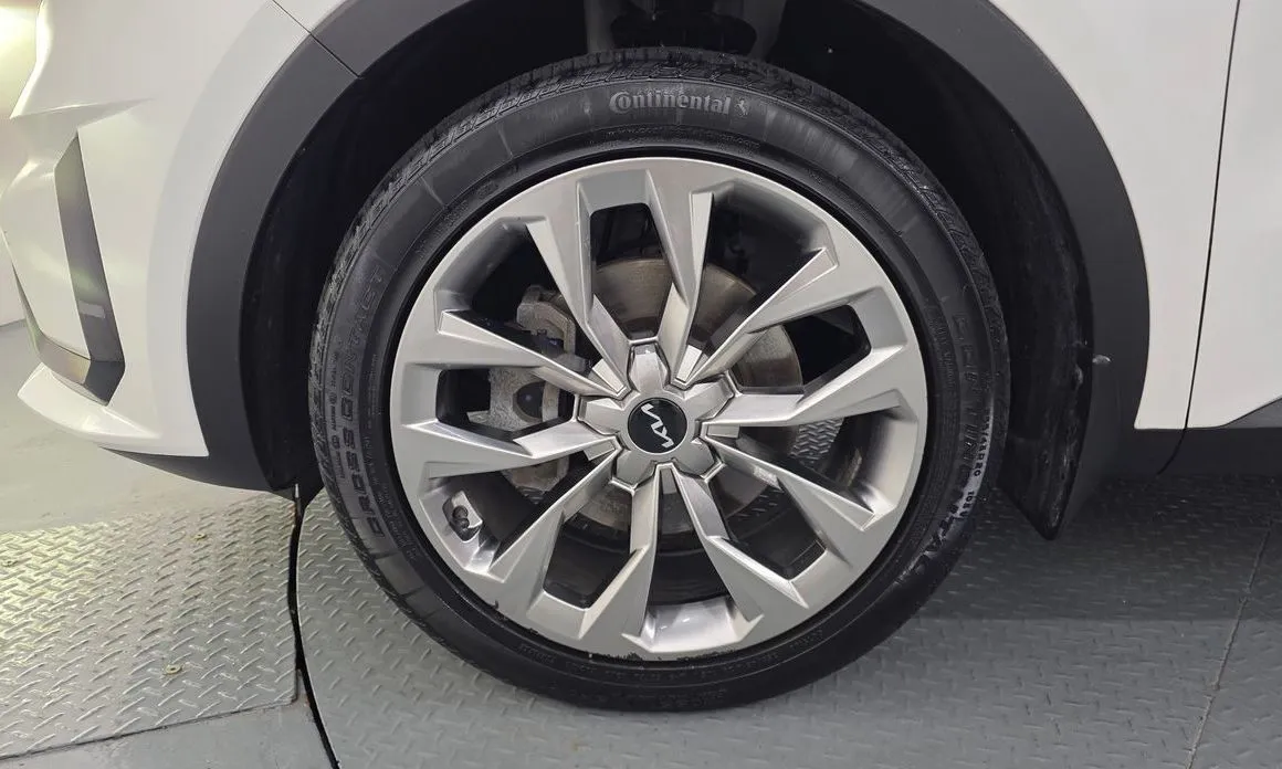 Kia Sorento — фото 9