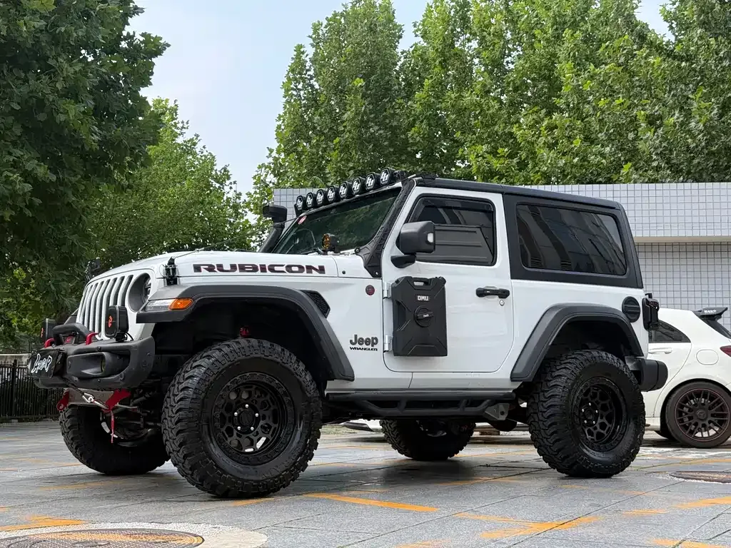 Jeep Wrangler — фото 7