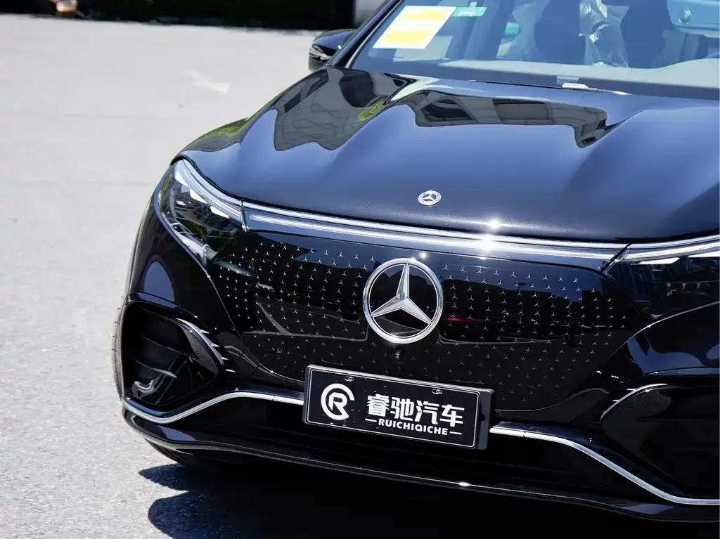 Mercedes-Benz EQS SUV — фото 2