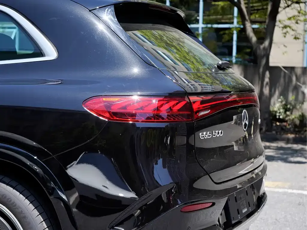 Mercedes-Benz EQS SUV — фото 4