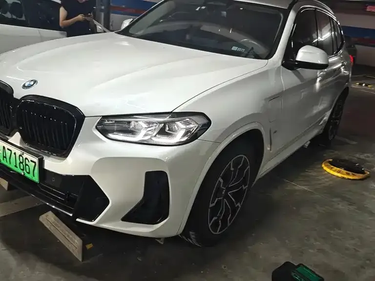 BMW iX3 — фото 4