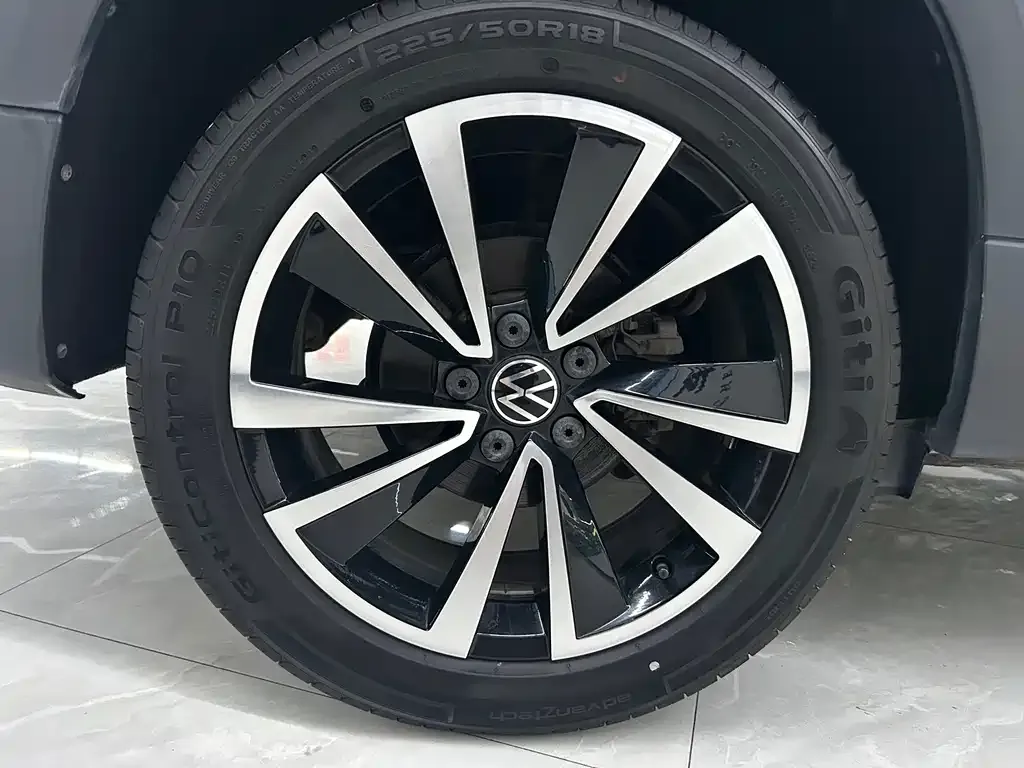 Volkswagen Tharu — фото 9