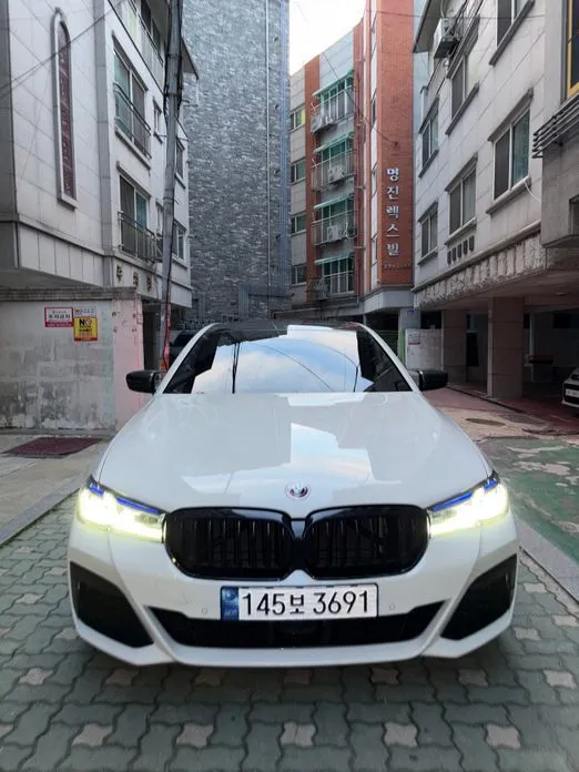 BMW 5-Series — фото 1