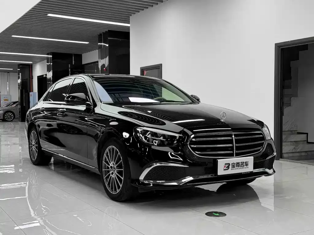 Mercedes-Benz E-Class — фото 10