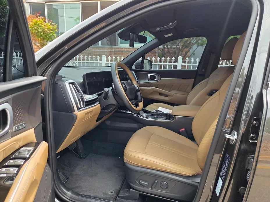 Kia Sorento — фото 4