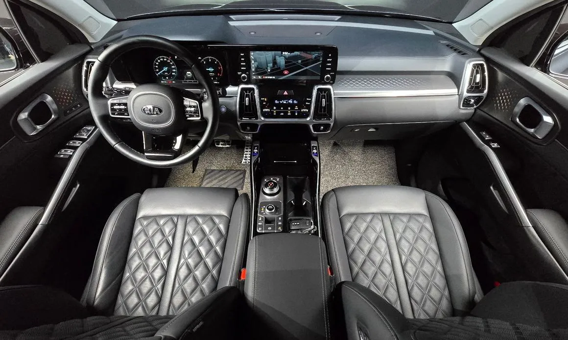 Kia Sorento — фото 10