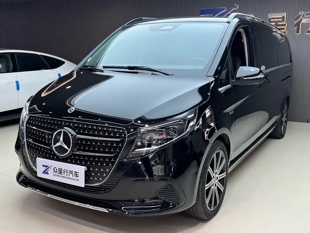 Mercedes-Benz V-Class — фото 1