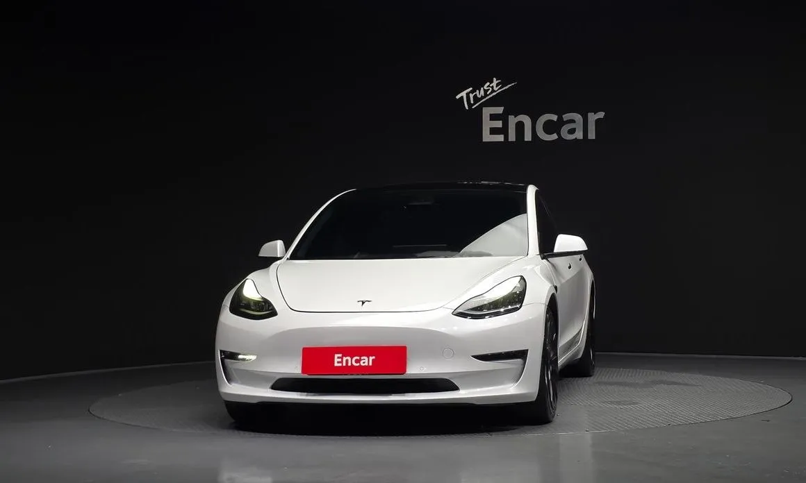 Tesla Model 3 — фото 6