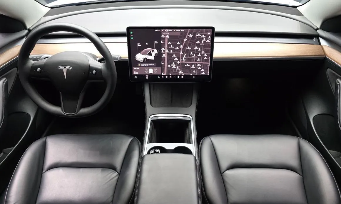 Tesla Model 3 — фото 5