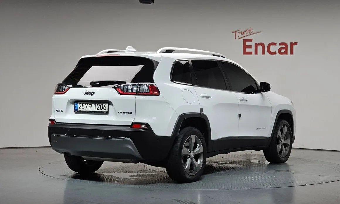 Jeep Cherokee 2021 из KR, фото 3