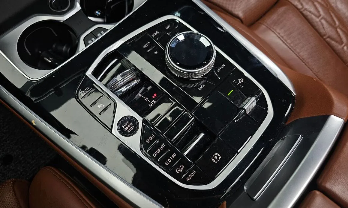 BMW X7 — фото 10
