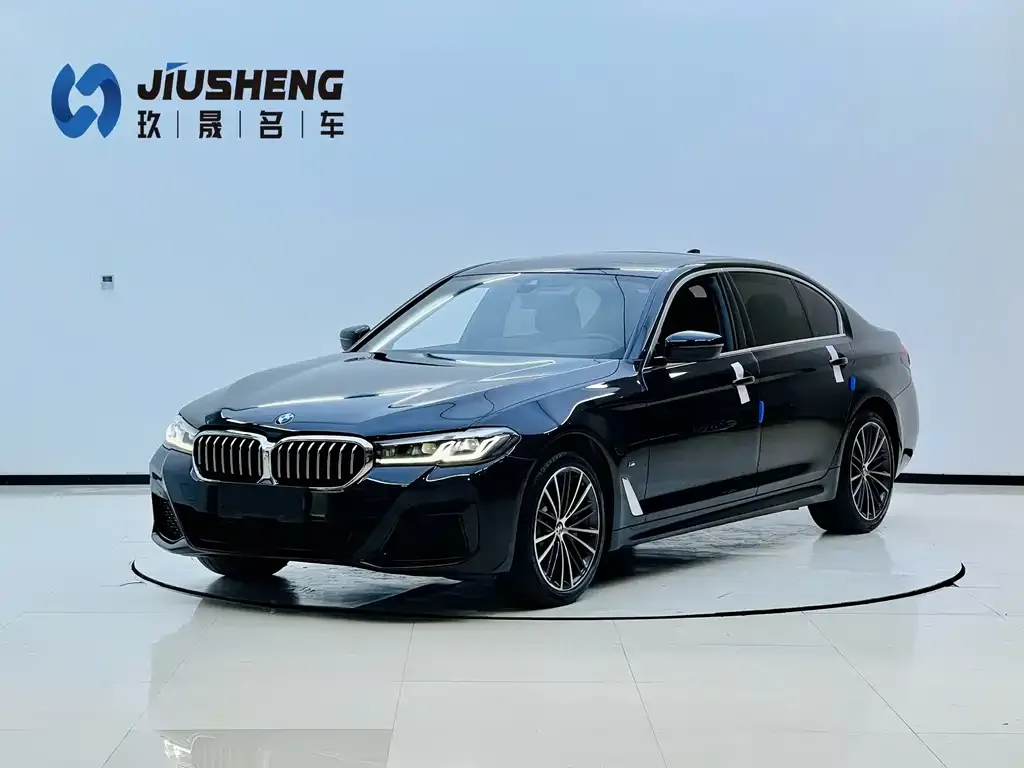 BMW 5 Series — фото 1