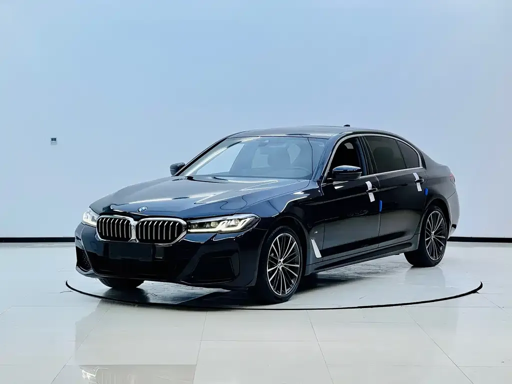 BMW 5 Series — фото 9