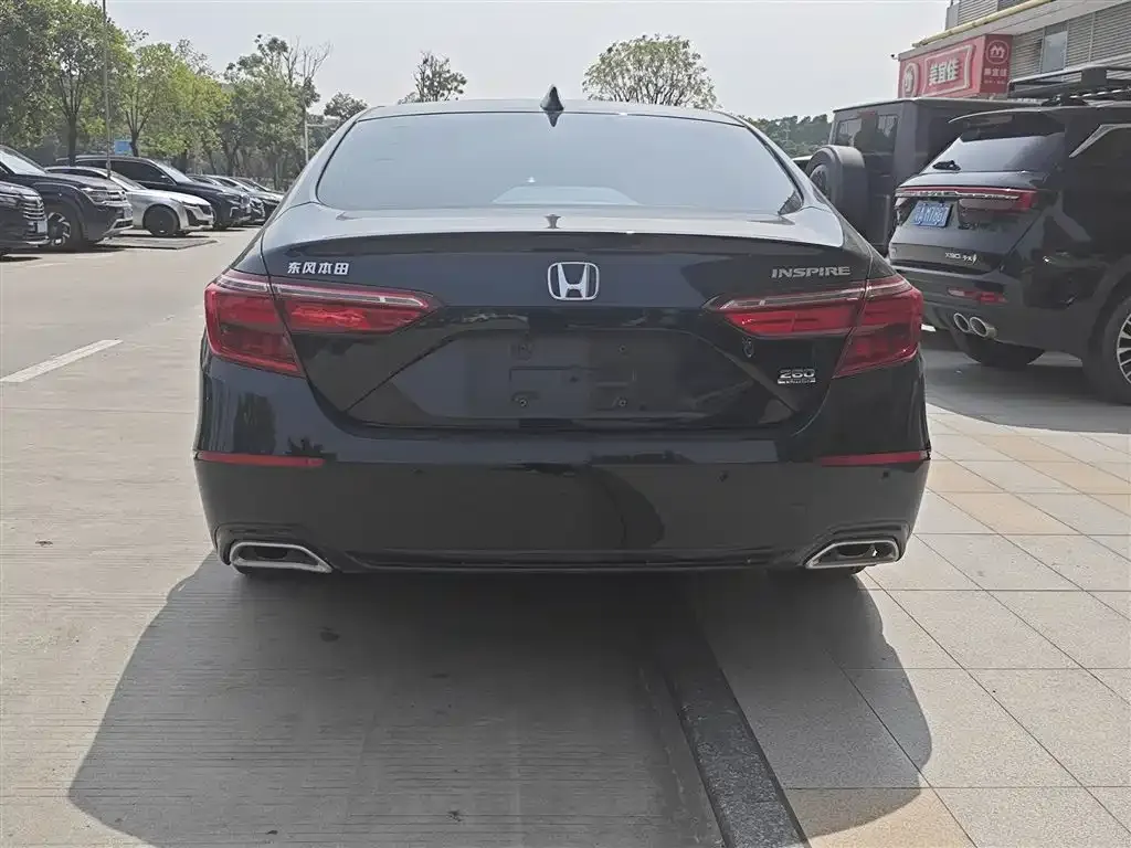 Honda Inspire — фото 6