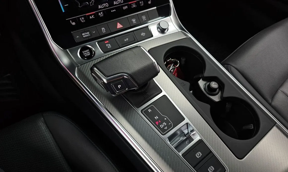 Audi A6 — фото 9