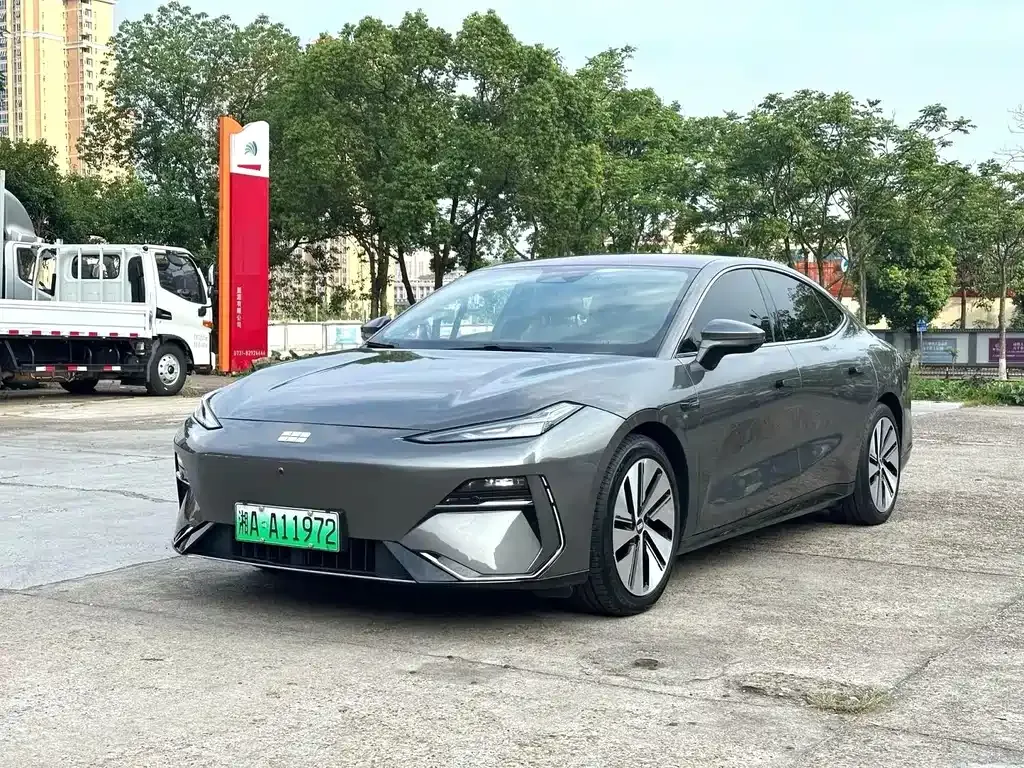 Geely Galaxy E8