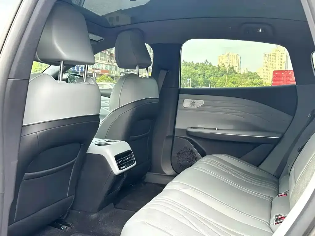 Geely Galaxy E8 2024 из CN, фото 2