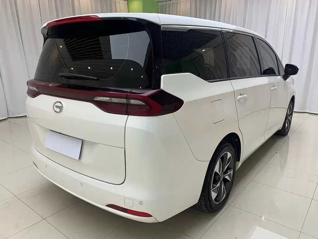 GAC Motor Trumpchi M6 — фото 9