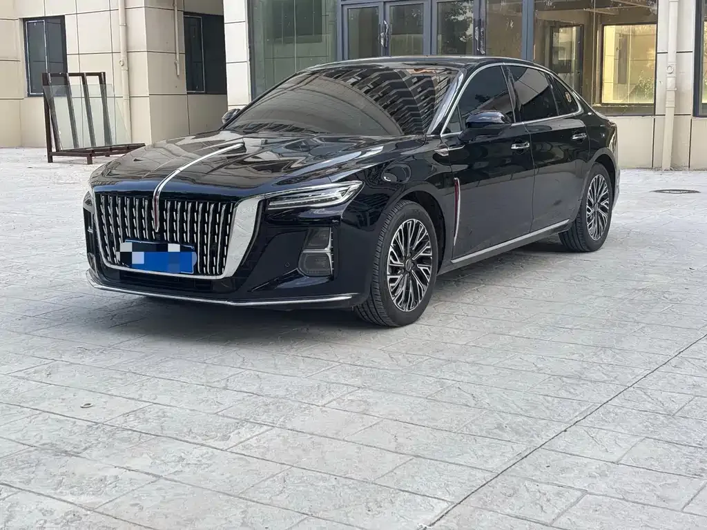 Hongqi H5 — фото 1