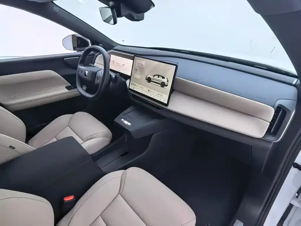 Volvo XC70 Plug-in Hybrid 2026 из CN, фото 2
