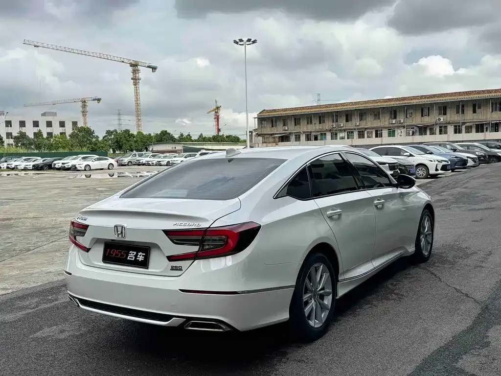 Honda Accord — фото 5
