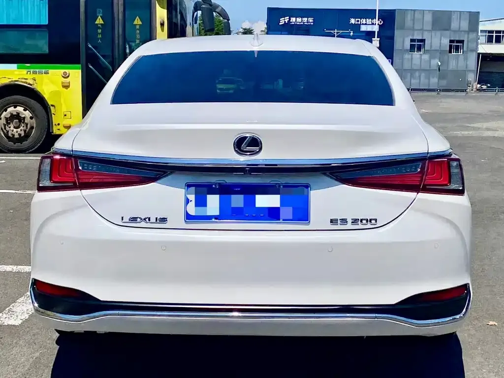 Lexus ES — фото 3
