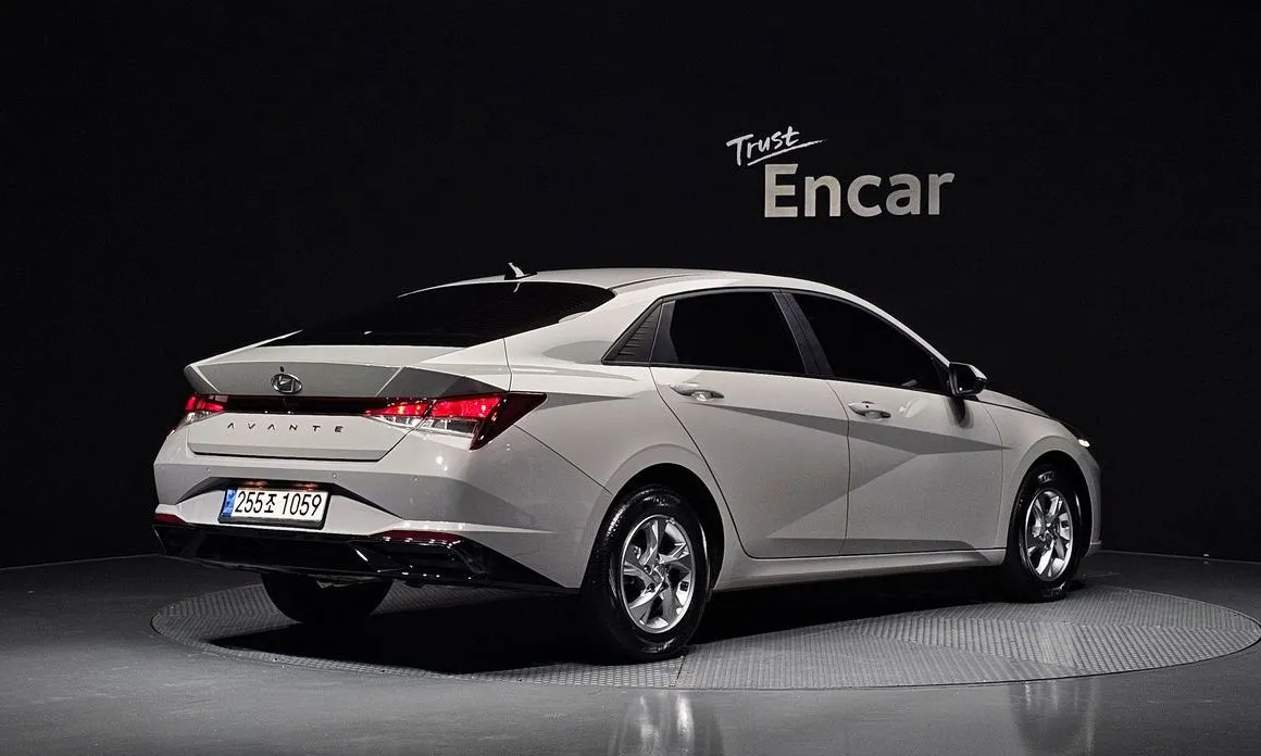 Hyundai AVANTE — фото 5