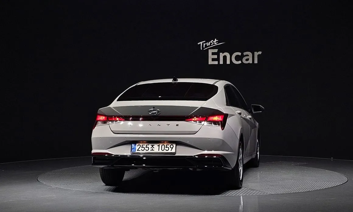 Hyundai AVANTE — фото 2