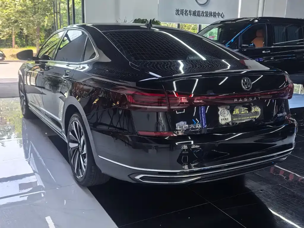 Volkswagen Passat — фото 8