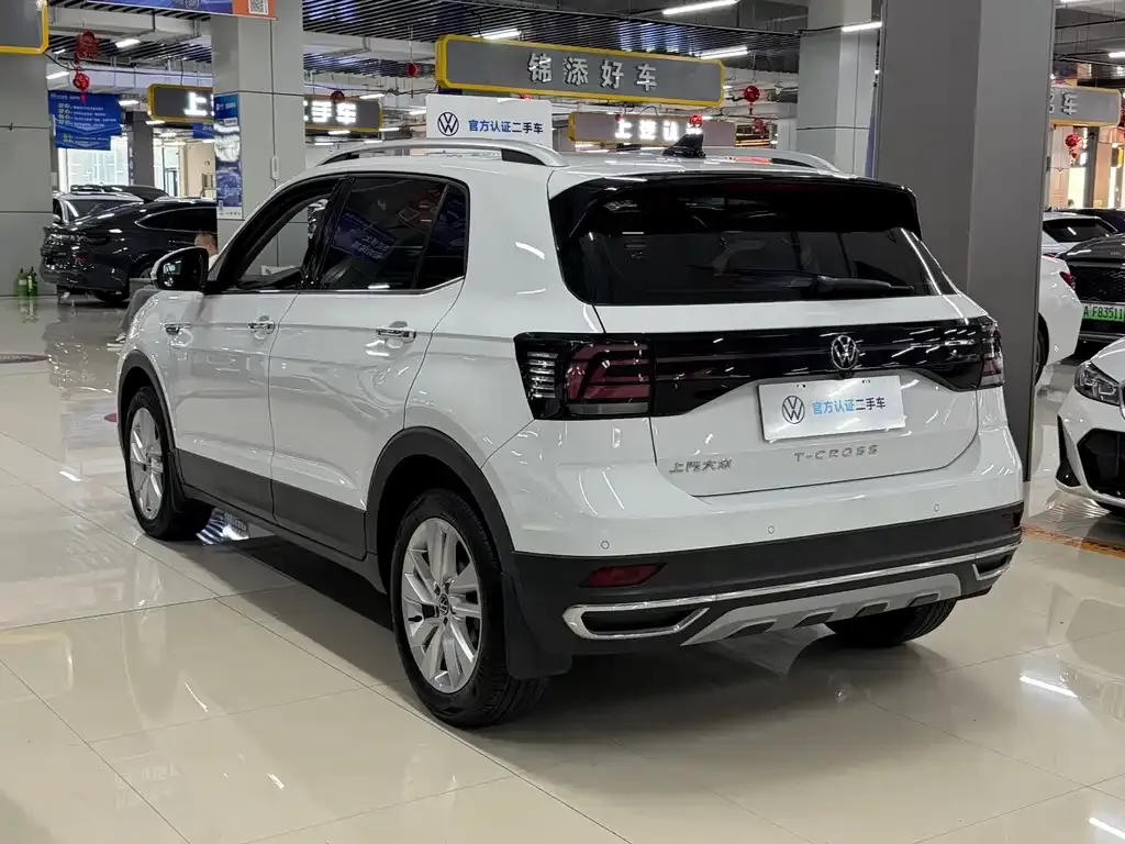 Volkswagen T-Cross — фото 10