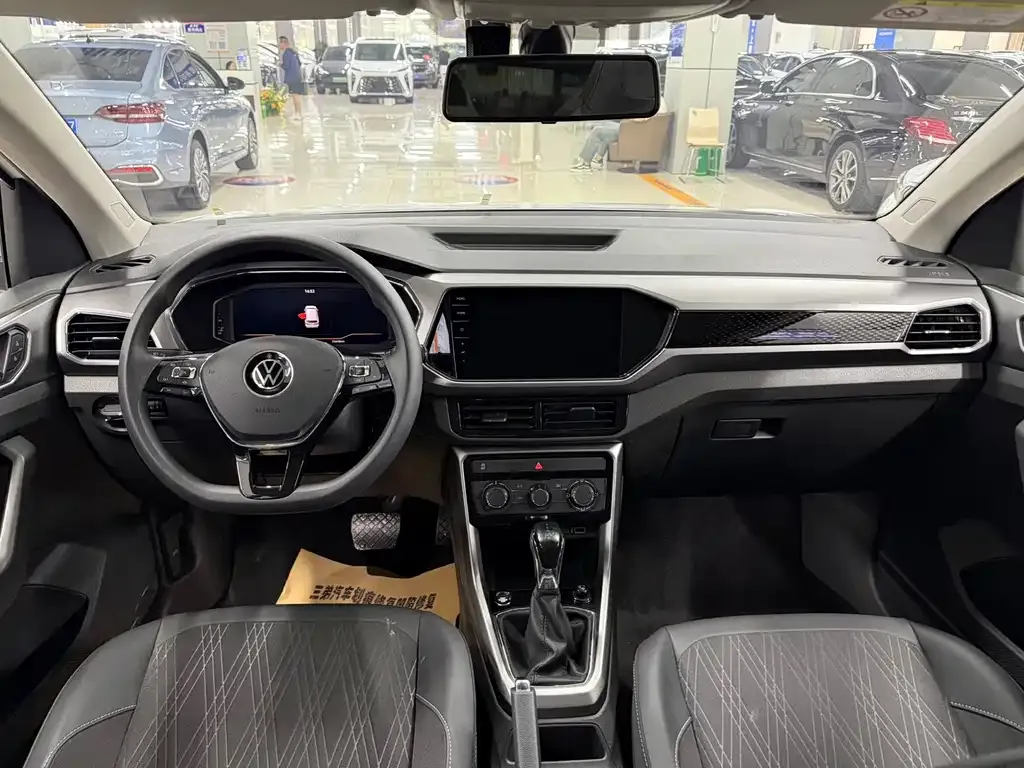 Volkswagen T-Cross — фото 8