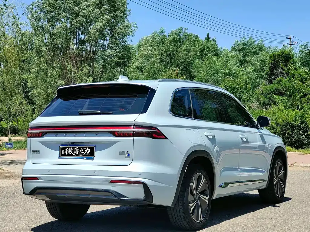 Geely Xingyue L — фото 8
