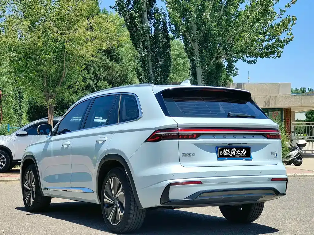 Geely Xingyue L — фото 7