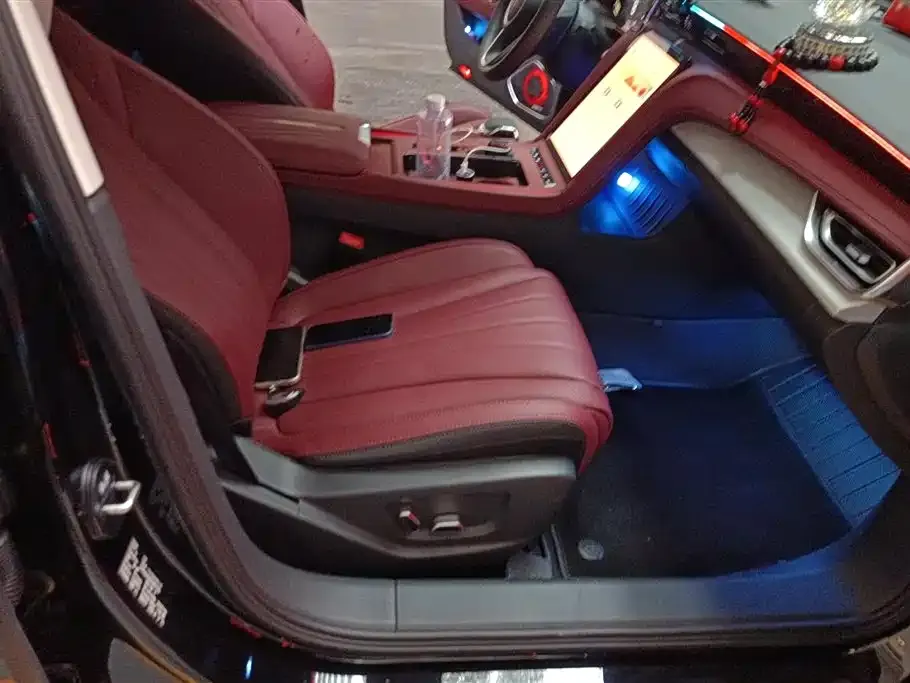 Hongqi H5 — фото 2