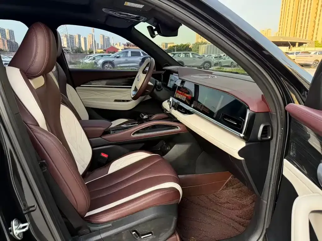 Geely Xingyue L — фото 10