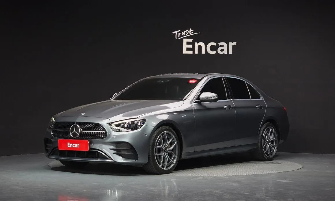 Mercedes-Benz E-Class — фото 1