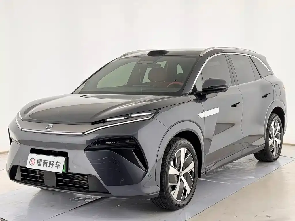 BYD Tang L — фото 1