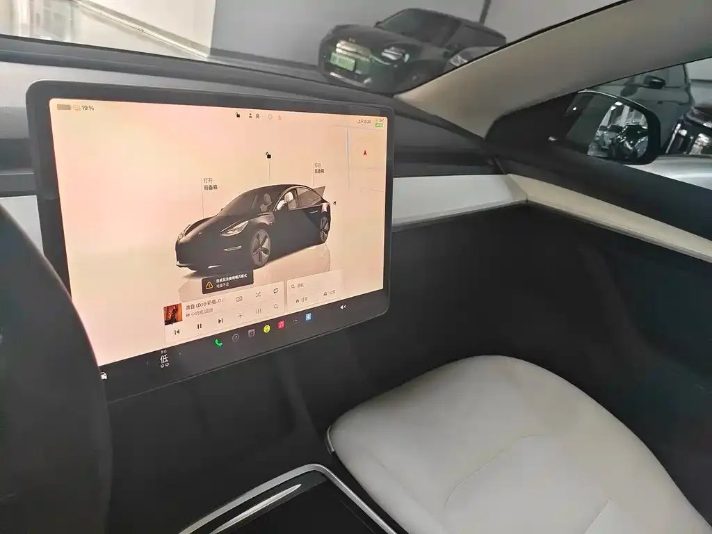 Tesla Model 3 — фото 6