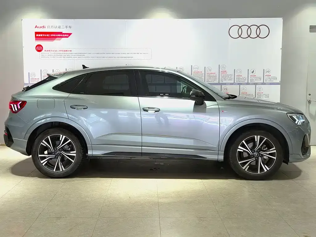 Audi Q3 Sportback — фото 9