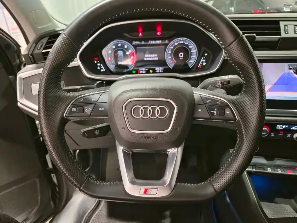 Audi Q3 Sportback — фото 5