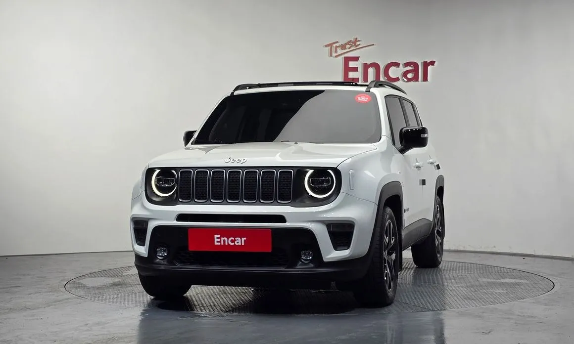 Jeep Renegade — фото 2