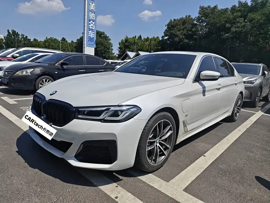 BMW 5 Series New Energy — фото 1