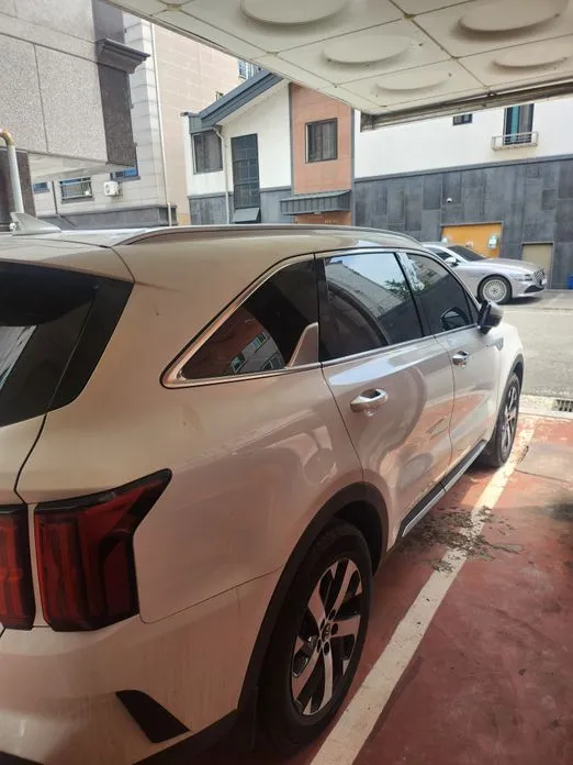 Kia Sorento — фото 7