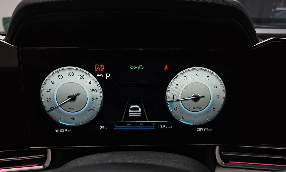 Hyundai AVANTE 2022 из KR, фото 2