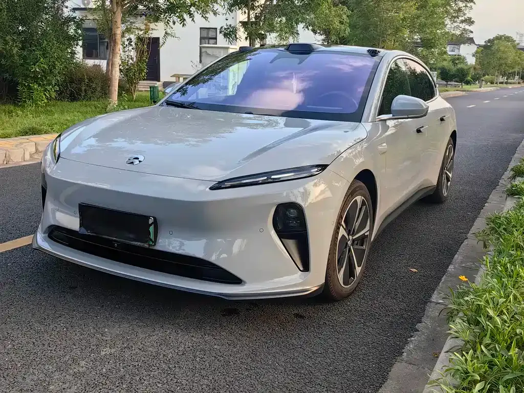 NIO ET5T